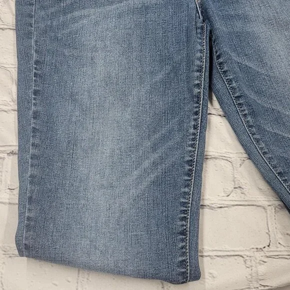 Levi's Signature Gold Rivet Flare Jeans | W28 L30 | Size 6S - Picture 5 of 7